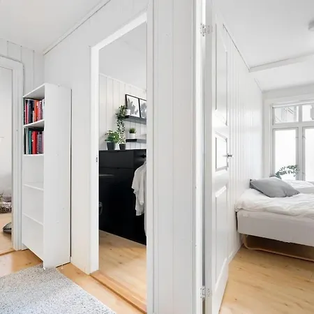 Big & Cozy 4 Bedroom In Center