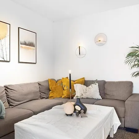 Big & Cozy 4 Bedroom In Center Apartament *